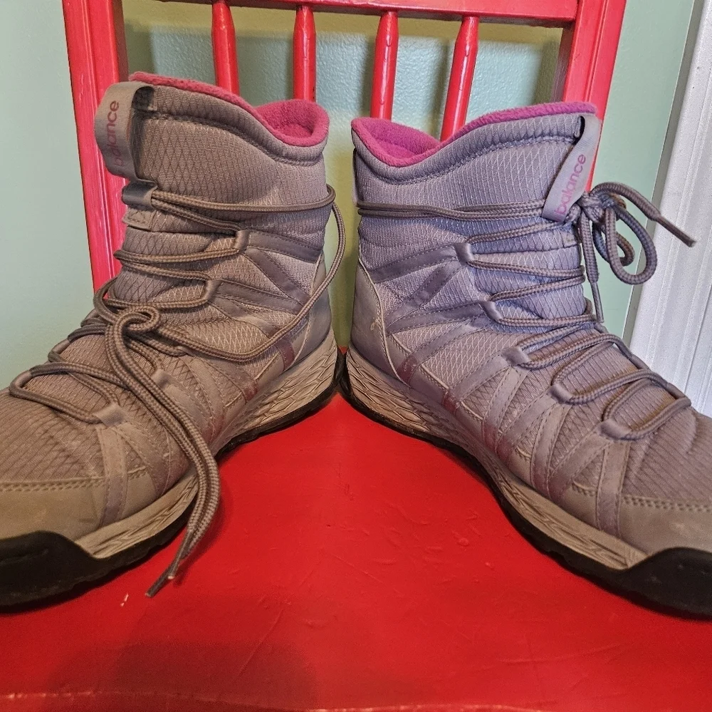 New Balance Fresh Foam 2000 V1 Boots